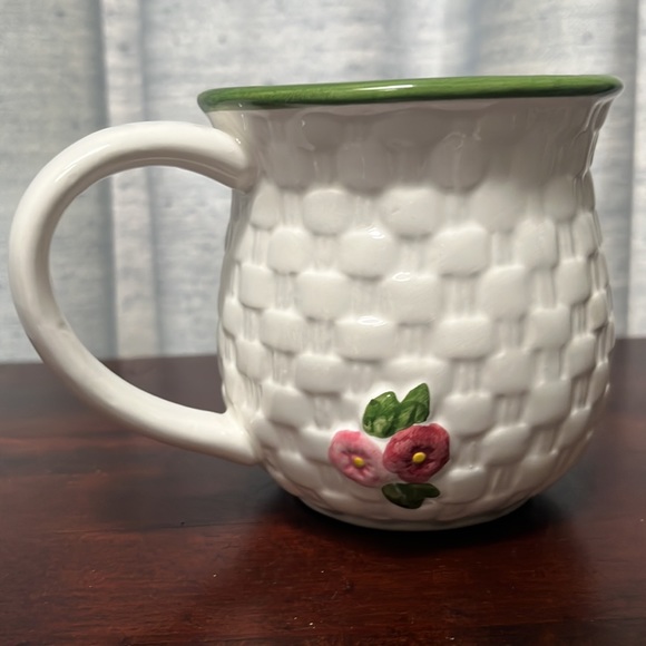 Avon basketweave Bunny Rabbit Mug in original box - Picture 5 of 13